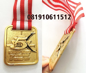 medali cor kuningan