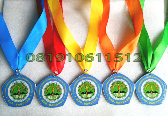 medali bahan resin
